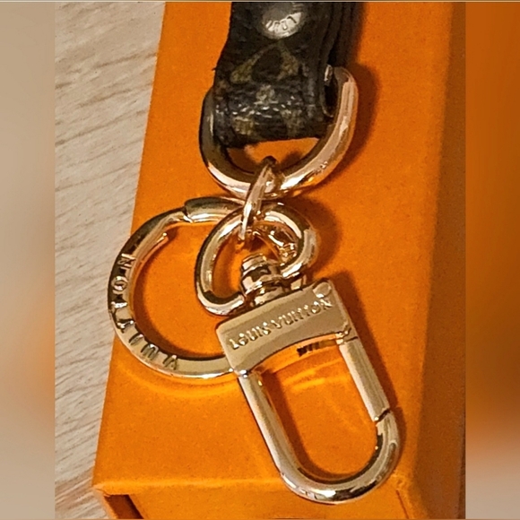 Authentic LOUIS VUITTON Monogram Canvas Wristlet Strap Keychain - Picture 4 of 8